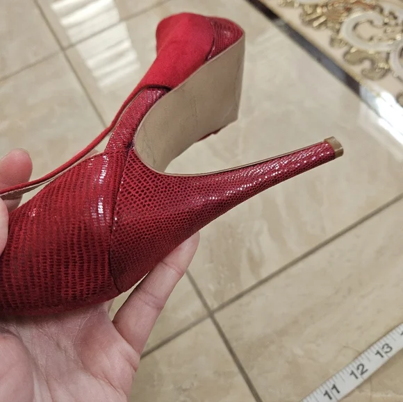 Nine West Red Heels Size 5.5 - Picture 5 of 13